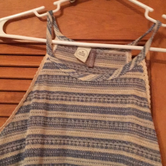 Blue and cream striped tank - Picture 6 of 7
